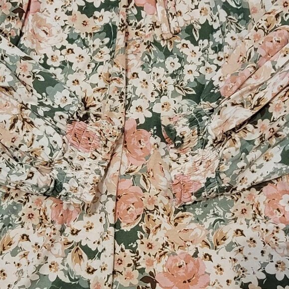 Stich by Chenault Large Green, Pink, and White Floral print blouse. - Picture 6 of 7